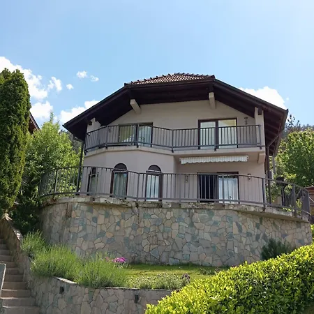Villa Villa Lake