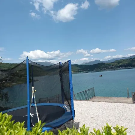 Villa Lake *