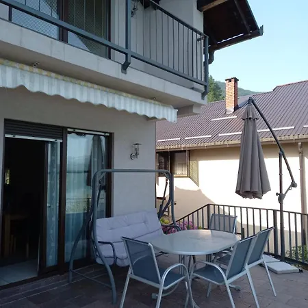 Villa Lake Villa