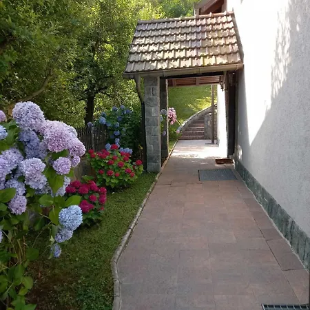 Villa Lake Villa *